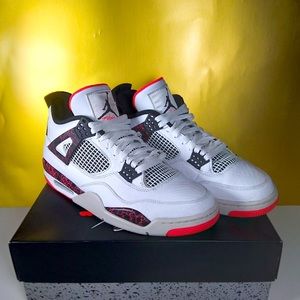 Air Jordan 4